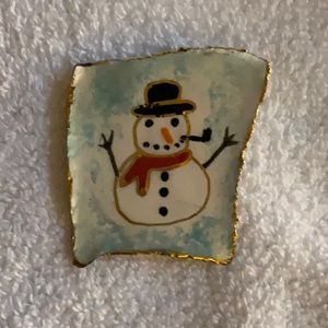 Winter snowman pin